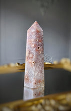 Cargar imagen en el visor de la galería, Pink Amethyst Flower Tower - 285g #101
