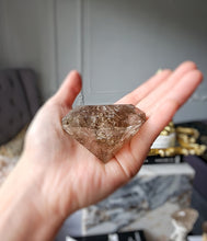 Cargar imagen en el visor de la galería, Smoky Quartz Diamond - 146g #158
