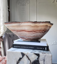 Load image into Gallery viewer, Large Mexican Onyx Bowl - 5.28kg
