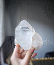 Cargar imagen en el visor de la galería, Himalayan Quartz Cluster - 823g #173
