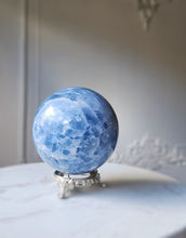 이미지를 갤러리 뷰어에 로드 , Blue Calcite Sphere - 968g #97
