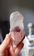 이미지를 갤러리 뷰어에 로드 , Red Phantom Quartz Cluster - small 166g
