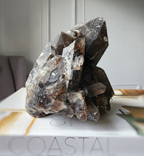 Cargar imagen en el visor de la galería, Black Quartz / Morion Smokey Quartz Cluster - 1.22kg #135
