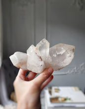 Cargar imagen en el visor de la galería, Himalayan Quartz Cluster - 688g #293
