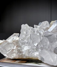 將圖片載入圖庫檢視器 Premium Grade Large Himalayan Quartz Cluster - 4.85kg #261
