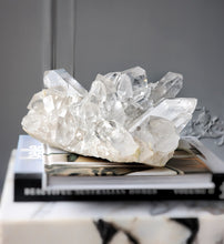 画像をギャラリービューアに読み込む, Premium Grade Large Himalayan Quartz Cluster - 4.85kg #261
