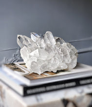 画像をギャラリービューアに読み込む, Premium Grade Large Himalayan Quartz Cluster - 2.65kg #262
