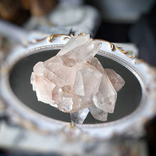 画像をギャラリービューアに読み込む, Pink Himalayan Quartz Cluster- 1.75kg #268
