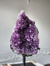 Cargar imagen en el visor de la galería, Large Amethyst Cluster on Stand - 5.52kg #2
