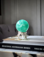 画像をギャラリービューアに読み込む, Green Fluorite Sphere - 620g #22
