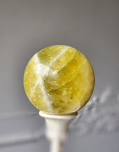 画像をギャラリービューアに読み込む, Lemon Citrine Quartz Sphere - 704g #19
