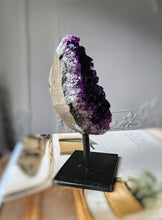 將圖片載入圖庫檢視器 Amethyst Cluster on Metal Stand - 383g #38
