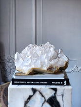 画像をギャラリービューアに読み込む, Large High Grade Himalayan Quartz Cluster - 8.23kg #252
