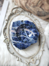 Cargar imagen en el visor de la galería, Sodalite Bowl - 2.02kg #138
