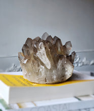 Cargar imagen en el visor de la galería, Smoky Citrine Quartz Cluster - 1.1kg #87
