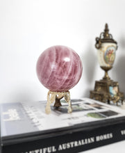 將圖片載入圖庫檢視器 Rose Quartz Sphere - 1.86kg #17
