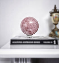 將圖片載入圖庫檢視器 Large Rose Quartz Sphere - 3.6kg #3
