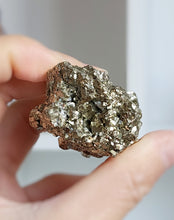 將圖片載入圖庫檢視器 Pyrite Piece / Cluster - small 76g
