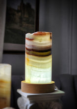 画像をギャラリービューアに読み込む, Onyx Lamp / Round Pillar with LED Light Base - small #88
