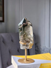 將圖片載入圖庫檢視器 Garden Quartz / Lodolite Tower on Gold Satnd - 997g #167
