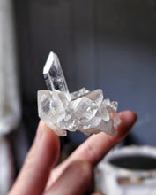 画像をギャラリービューアに読み込む, High Grade Himalayan Quartz Cluster - mini 33g #364
