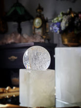 Load image into Gallery viewer, Clear quartz Sphere - 357g #120
