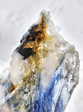 Load image into Gallery viewer, Blue Kyanite in Quartz Slab - small 377g #921
