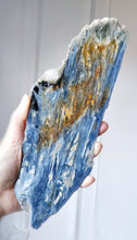 Load image into Gallery viewer, Blue Kyanite in Quartz Slab - 421g #928
