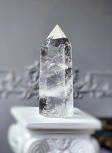 이미지를 갤러리 뷰어에 로드 , Clear Quartz Tower - small 161g #943
