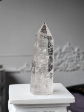 Load image into Gallery viewer, Clear Quartz Tower - small 89g #937

