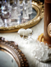 이미지를 갤러리 뷰어에 로드 , Clear Quartz Heart - small 50g #936
