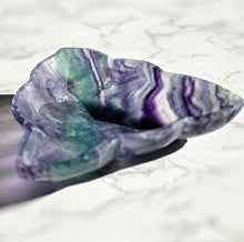 Cargar imagen en el visor de la galería, Rainbow Fluorite Bowl - Matte 1.94kg #43

