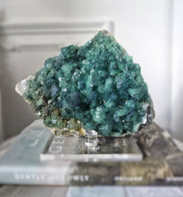 將圖片載入圖庫檢視器 Green Fluorite Cluster - 1.86kg #88
