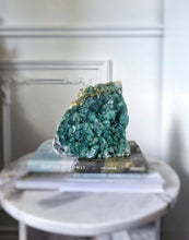 將圖片載入圖庫檢視器 Green Fluorite Cluster - 1.86kg #88

