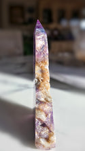 將圖片載入圖庫檢視器 Rainbow Fluorite Tower - Half Raw Half Polished - 573g #286
