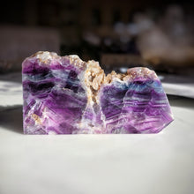 將圖片載入圖庫檢視器 Rainbow Fluorite Tower - Half Raw Half Polished - 573g #286
