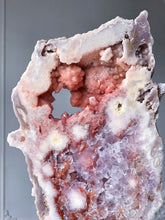 將圖片載入圖庫檢視器 Pink Amethyst Slab on Black Stand - 2.35kg #121
