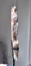 將圖片載入圖庫檢視器 Pink Amethyst Slab on Black Stand - 2.35kg #121
