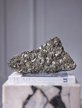 將圖片載入圖庫檢視器 Large Pyrite on Fluorite Cluster - 2.82kg #125

