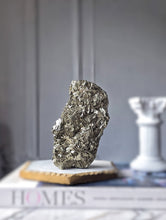 將圖片載入圖庫檢視器 Pyrite on Fluorite Cluster - 802g #129
