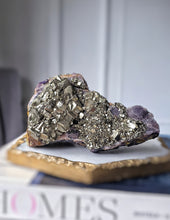 將圖片載入圖庫檢視器 Pyrite on Fluorite Cluster - 506g #130
