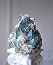 Load image into Gallery viewer, Blue Fluorite Mineral Cluster / Specimen - 836g #136
