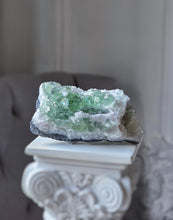Cargar imagen en el visor de la galería, Green Fluorite Mineral Cluster - 202g small #137
