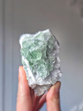 Cargar imagen en el visor de la galería, Green Fluorite Mineral Cluster - 202g small #137
