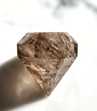 將圖片載入圖庫檢視器 Smoky Quartz Diamond Shaped - 228g #299
