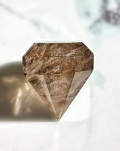 將圖片載入圖庫檢視器 Smoky Quartz Diamond Shaped - 228g #299

