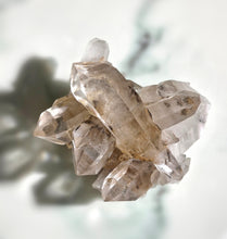 画像をギャラリービューアに読み込む, Golden Smoky Himalayan Quartz Cluster - 270g #422
