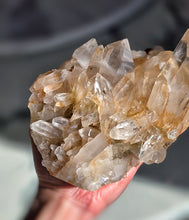 画像をギャラリービューアに読み込む, Golden Himalayan Quartz Cluster - 1.27kg #424
