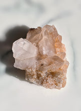 画像をギャラリービューアに読み込む, Peach Himalayan Quartz Cluster - small 149g #426
