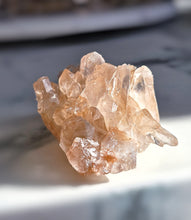 画像をギャラリービューアに読み込む, Peach Himalayan Quartz Cluster - 212g #430
